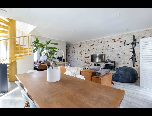 3 BEDROOM TOWNHOUSE TO LET IN GARDENS